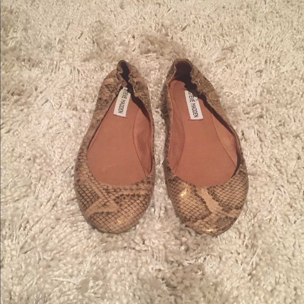 Steve Madden Gold Snakeskin Flats - 7.5